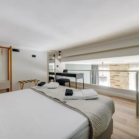 Apartment Cevill Loft Ermoupoli
