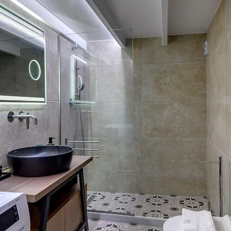 Cevill Loft Apartmán *