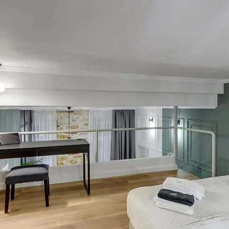 Cevill Loft * Ermupoli