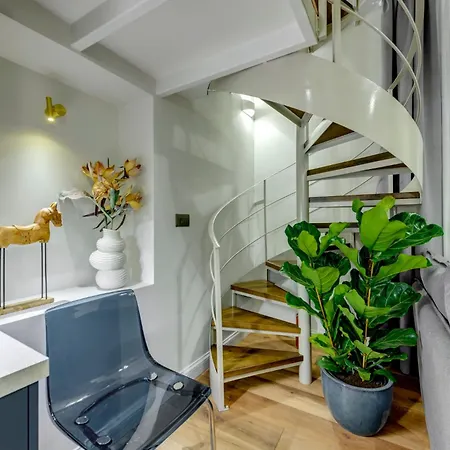 Cevill Loft Apartmán Ermupoli